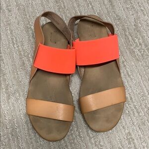Mossimo slip on sandals